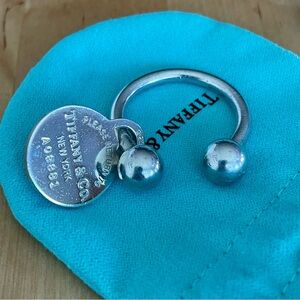 Tiffany and Co. Hardwear ball key chain.
